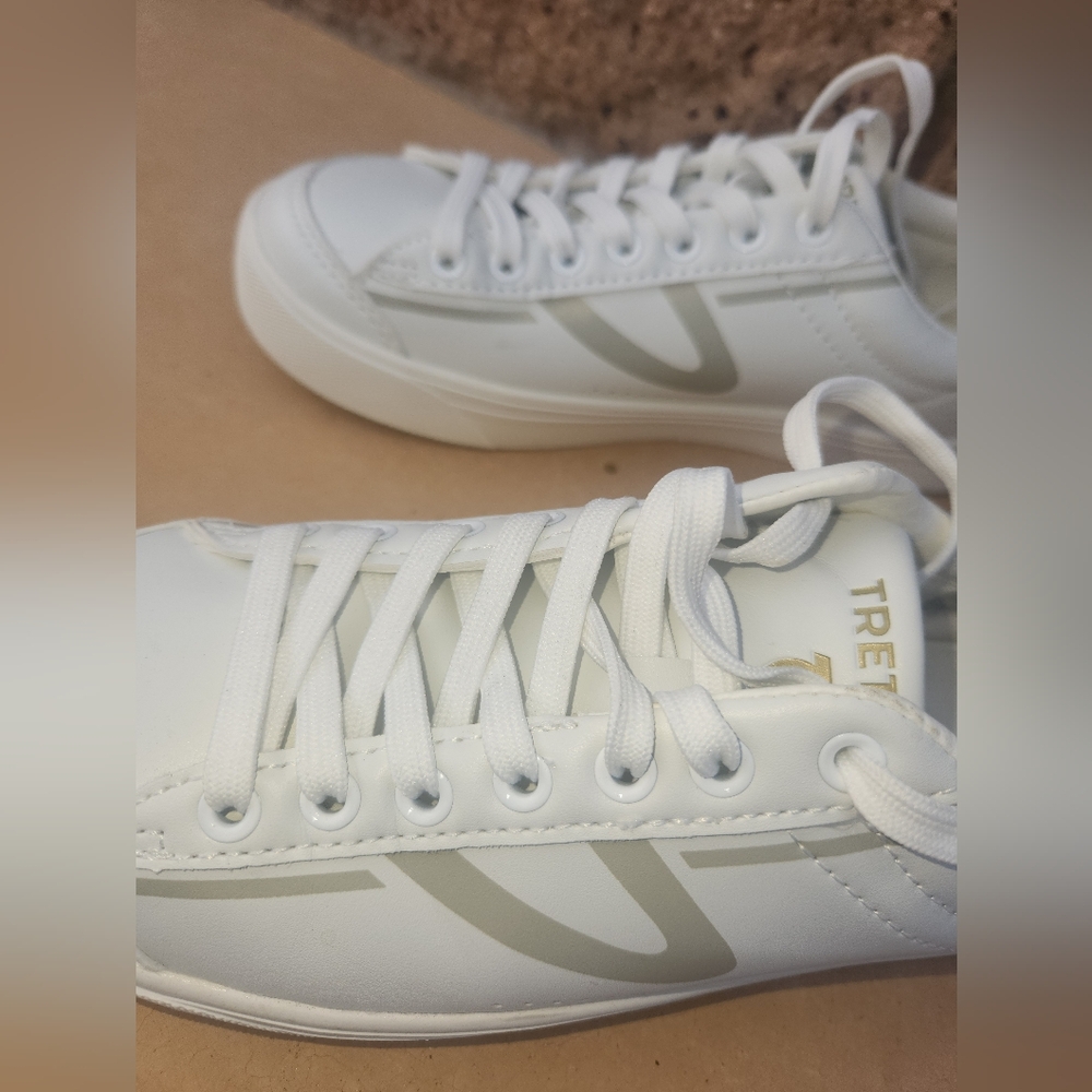 TRETORN White Sneakers - Picture 2 of 11